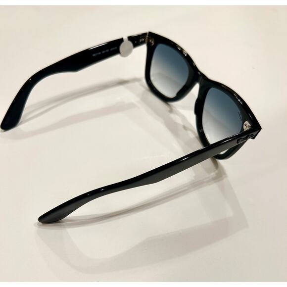 Ray-Ban Wayfarer Classic Sunglasses Blue Gradient Lenses Brand New - Picture 4 of 7